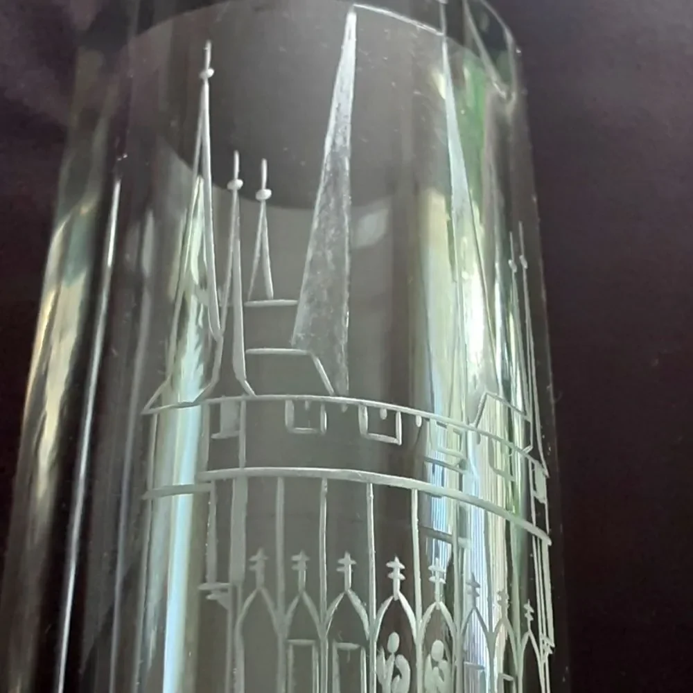 Czech PRAHA Castle | St. Vitus Cathedral Etched Crystal Vase 10